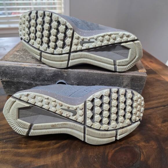 Nike Air Zoom Shield Running Shoes Women's 6.5 Grey Water Resistant Reflective - Picture 5 of 7